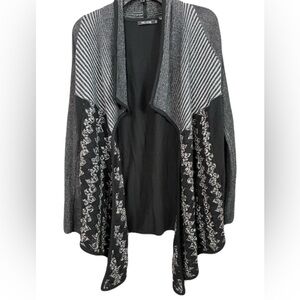 EUC Nic+Zoe patterned open front waterfall cardigan black and gray size p medium